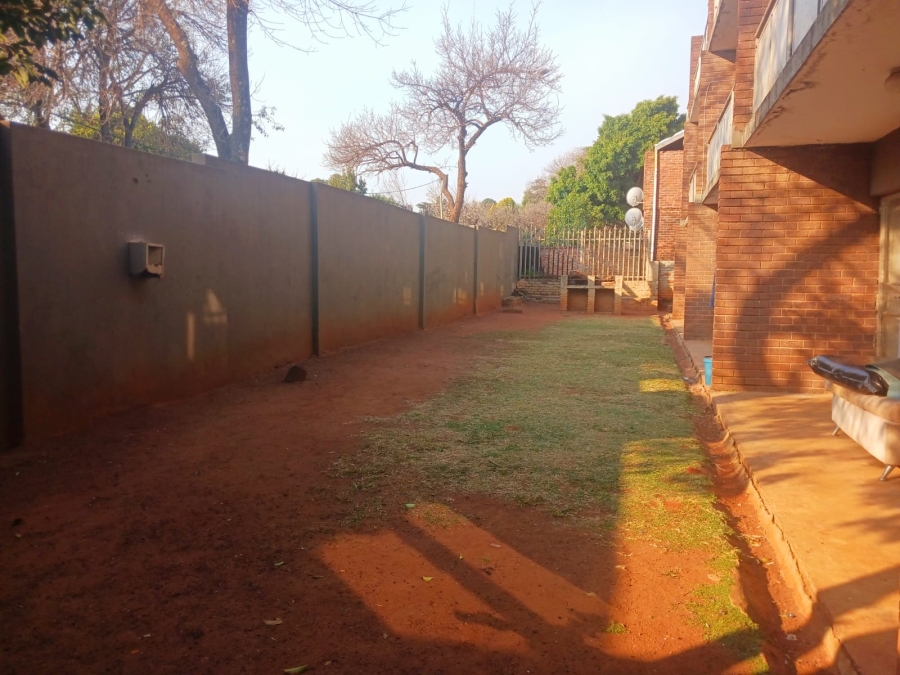 1 Bedroom Property for Sale in Windsor East Gauteng