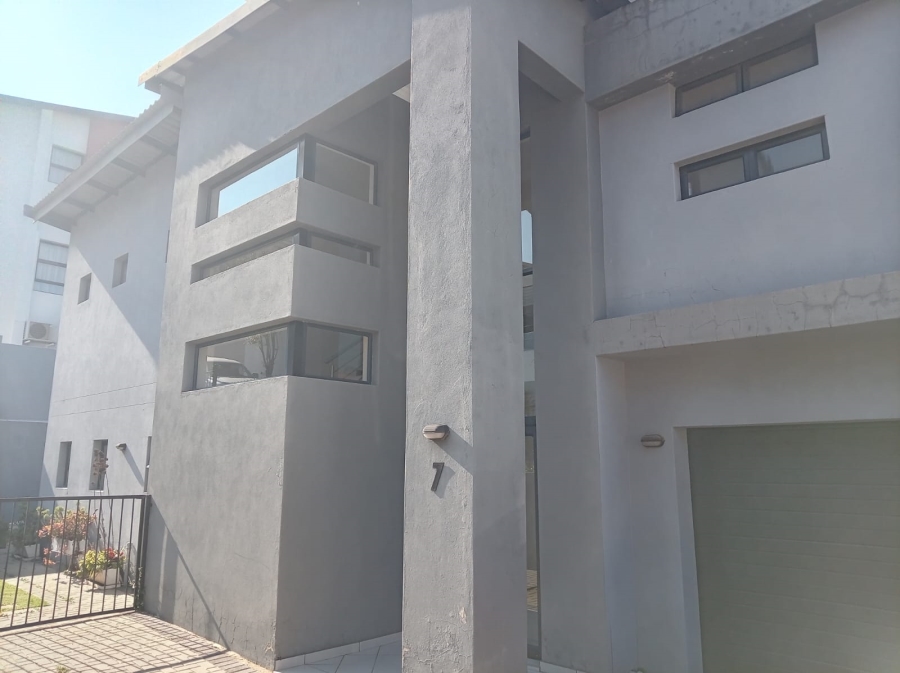 4 Bedroom Property for Sale in Northcliff Gauteng