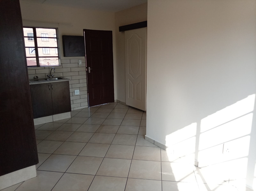 1 Bedroom Property for Sale in Kempton Park Central Gauteng