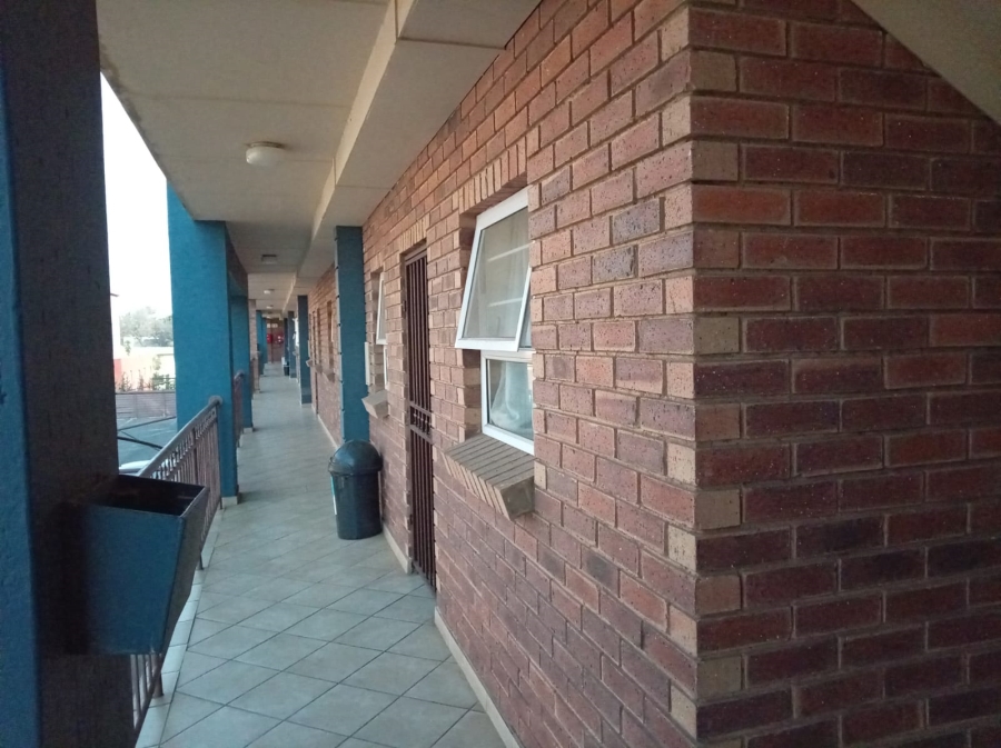 1 Bedroom Property for Sale in Kempton Park Central Gauteng
