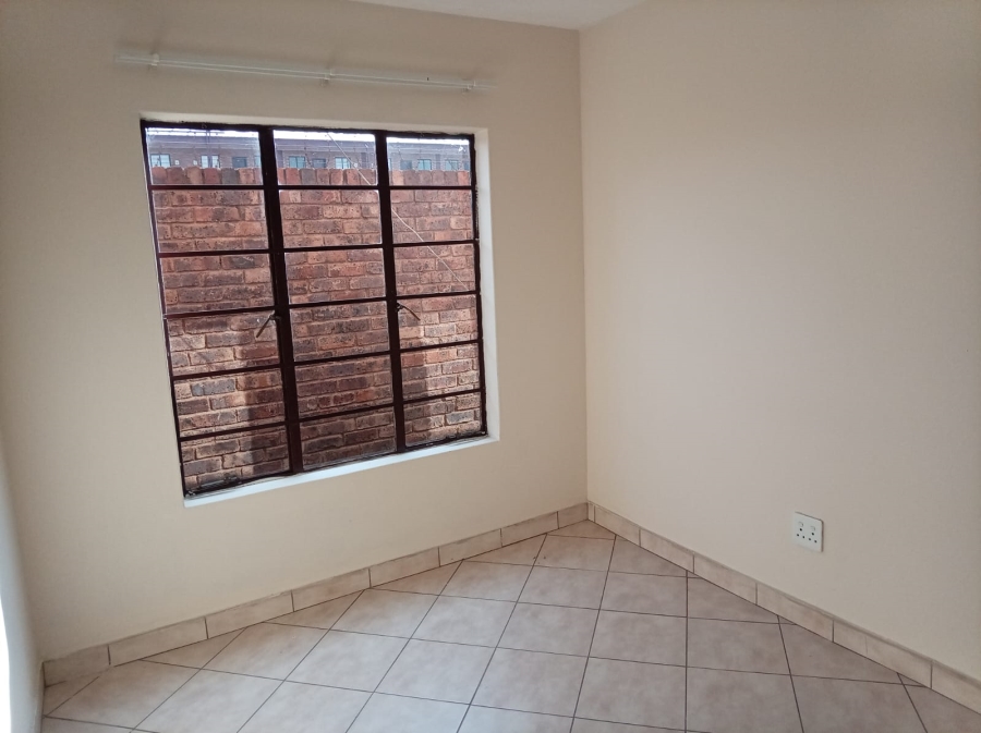 1 Bedroom Property for Sale in Kempton Park Central Gauteng