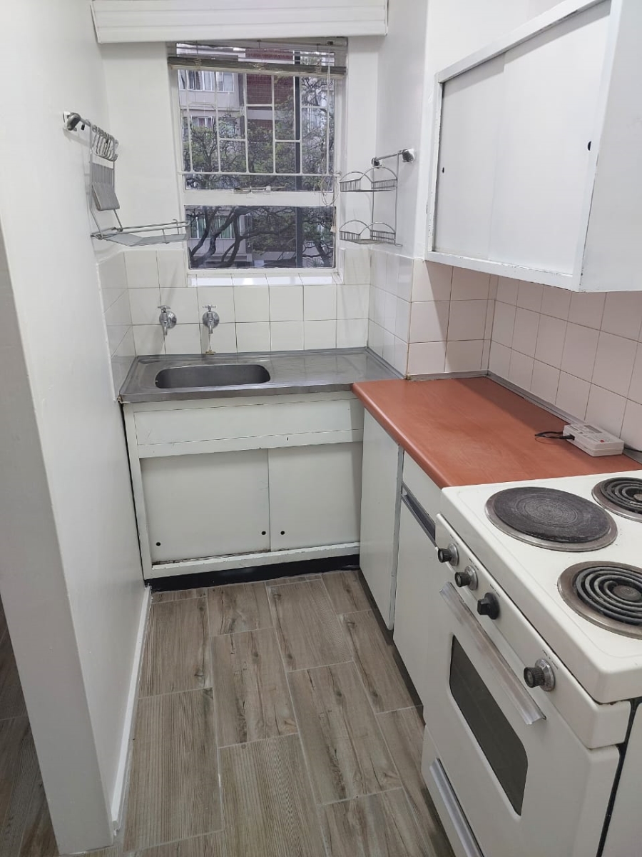 1 Bedroom Property for Sale in Sunnyside Gauteng