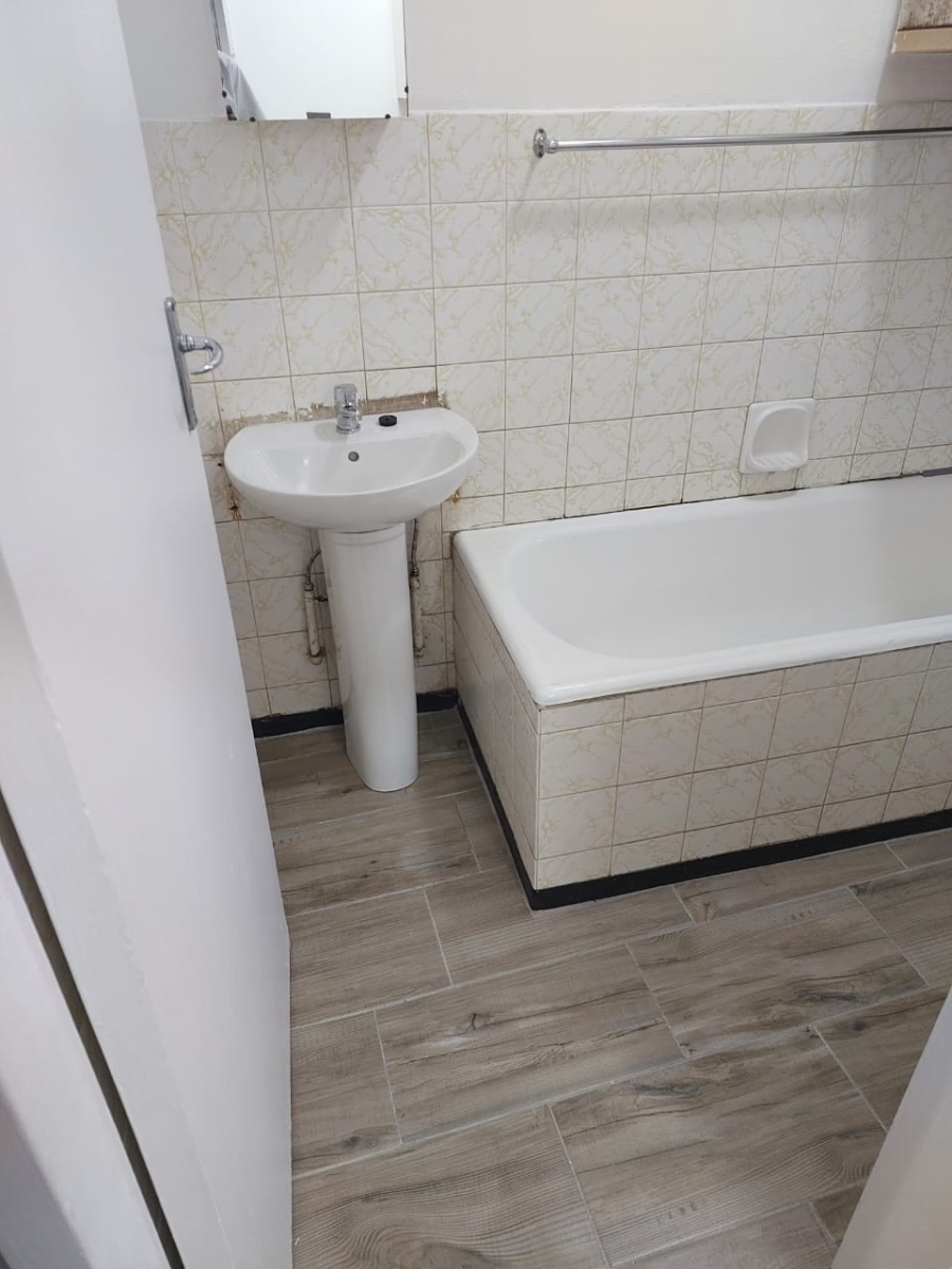1 Bedroom Property for Sale in Sunnyside Gauteng