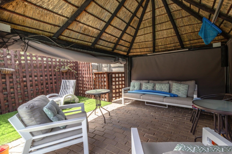 3 Bedroom Property for Sale in Brackendowns Gauteng
