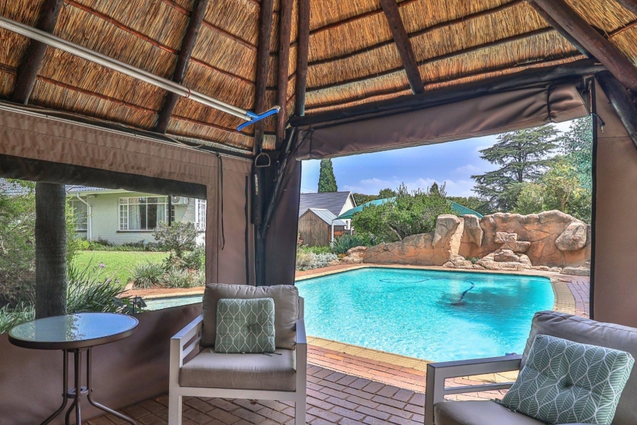 3 Bedroom Property for Sale in Brackendowns Gauteng