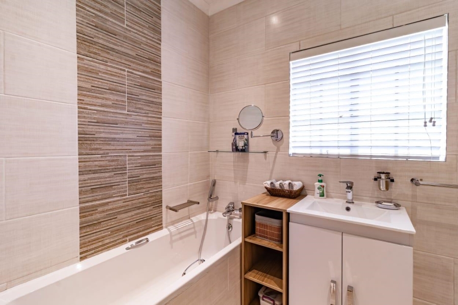 3 Bedroom Property for Sale in Brackendowns Gauteng
