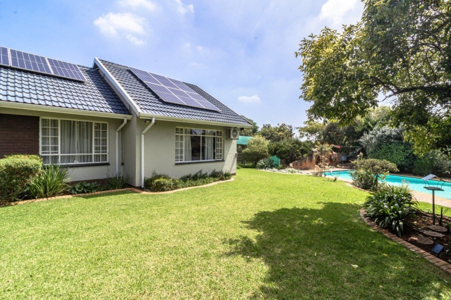 3 Bedroom Property for Sale in Brackendowns Gauteng