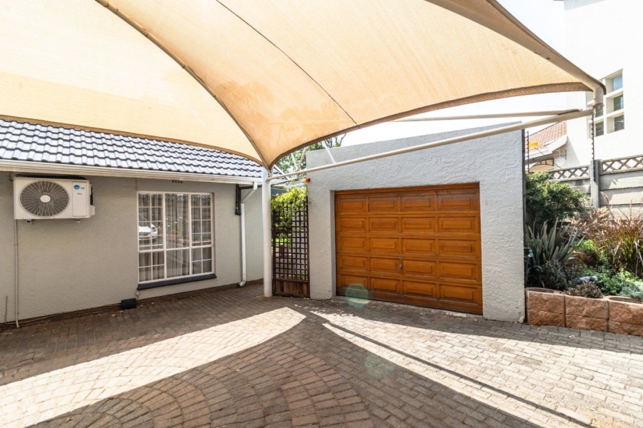3 Bedroom Property for Sale in Brackendowns Gauteng