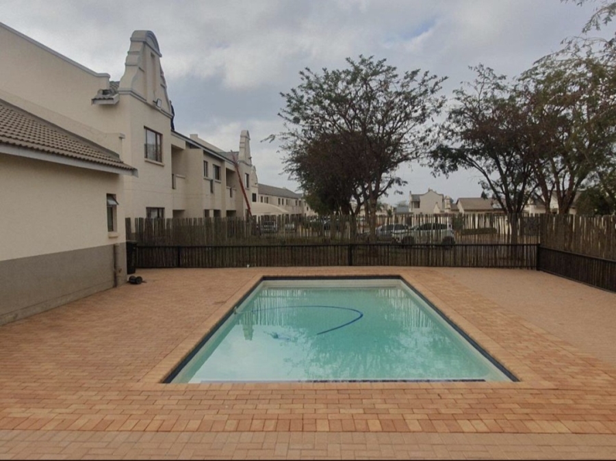 1 Bedroom Property for Sale in Hesteapark Gauteng