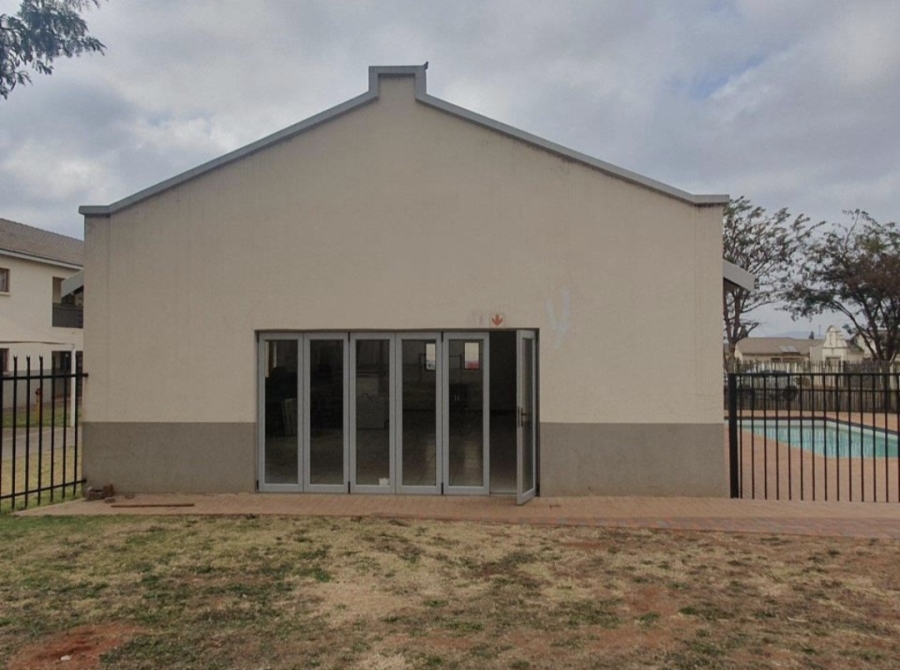1 Bedroom Property for Sale in Hesteapark Gauteng