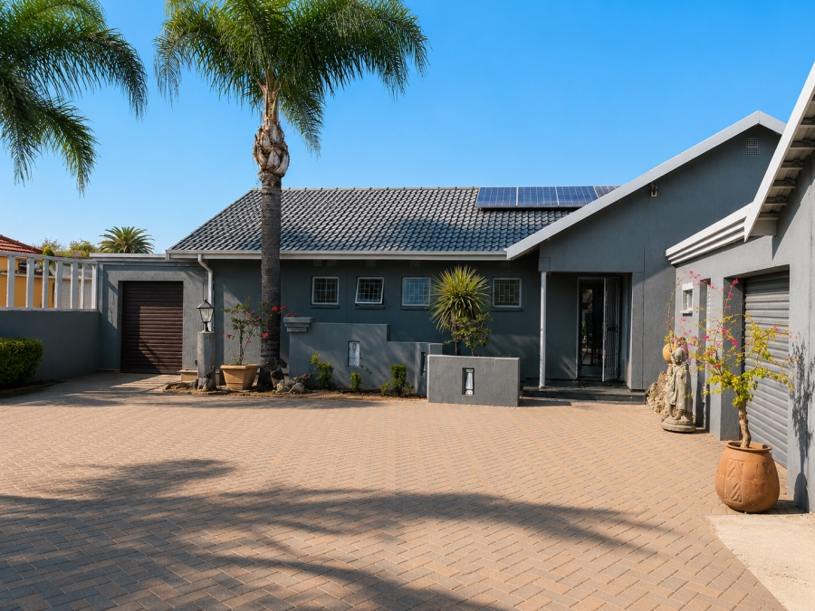 5 Bedroom Property for Sale in Vanderbijlpark SE 1 Gauteng