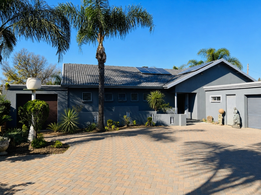 5 Bedroom Property for Sale in Vanderbijlpark SE 1 Gauteng