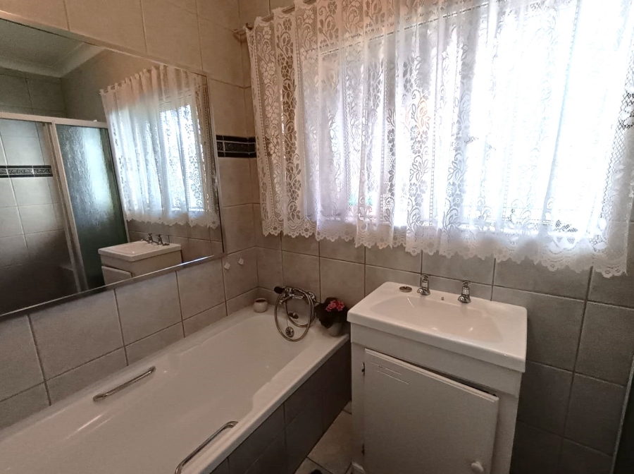 3 Bedroom Property for Sale in Risiville Gauteng
