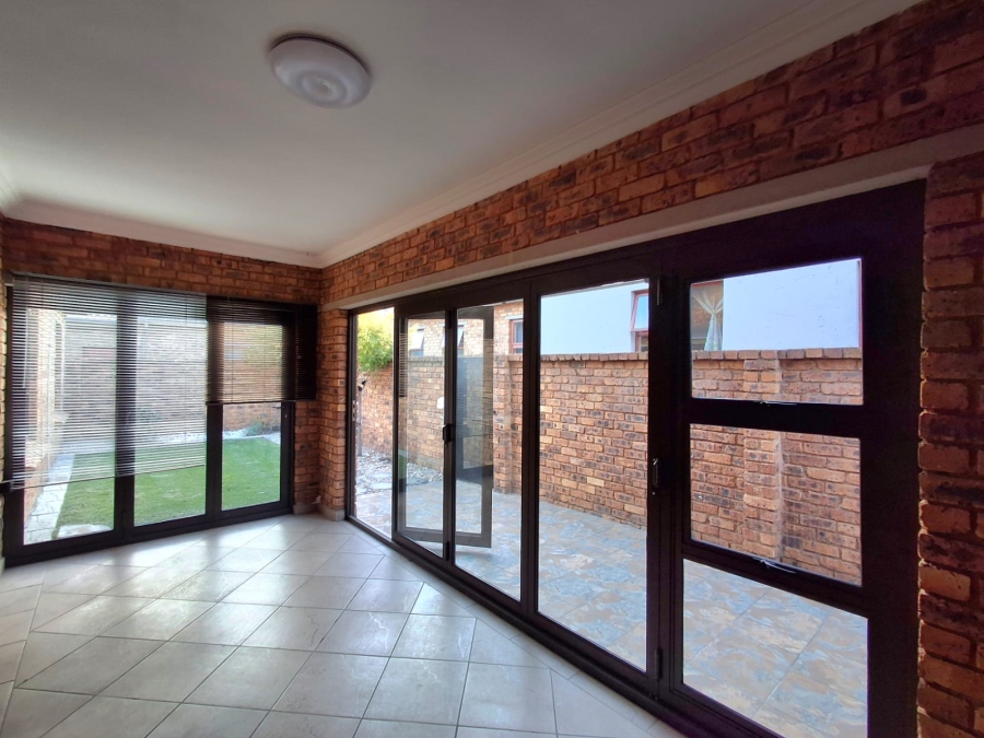 3 Bedroom Property for Sale in Bartlett Gauteng
