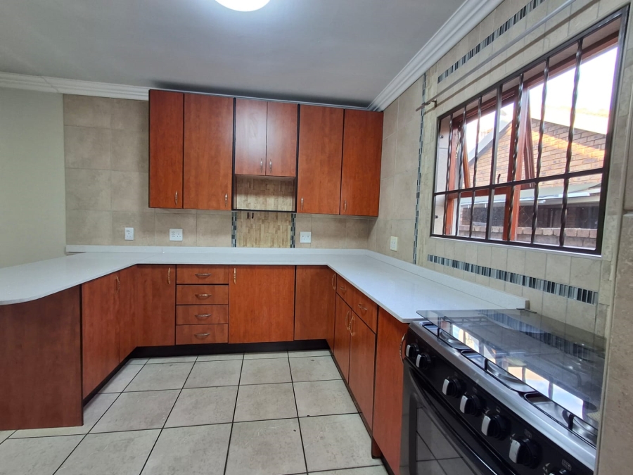 3 Bedroom Property for Sale in Bartlett Gauteng