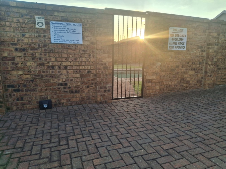 3 Bedroom Property for Sale in Bartlett Gauteng