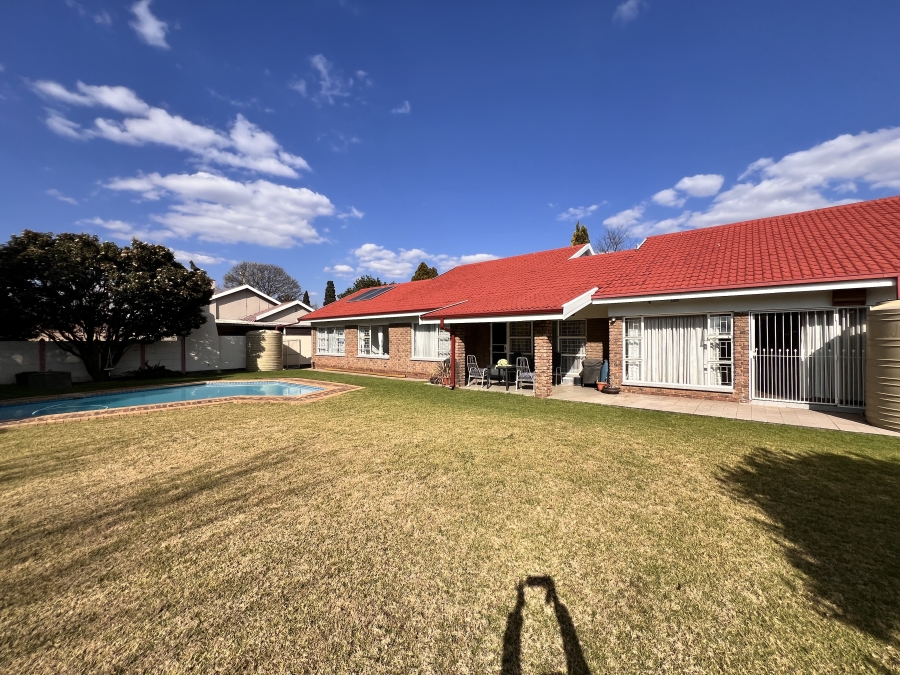 3 Bedroom Property for Sale in Vanderbijlpark SE 2 Gauteng
