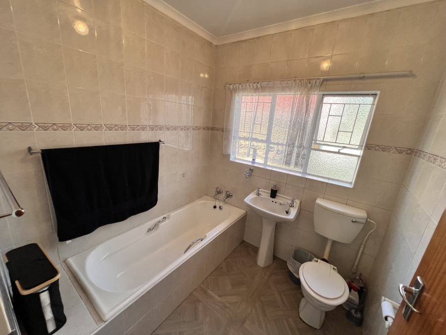 3 Bedroom Property for Sale in Vanderbijlpark SE 2 Gauteng