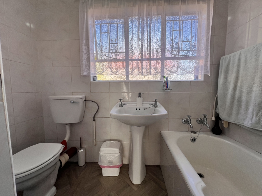 3 Bedroom Property for Sale in Vanderbijlpark SE 2 Gauteng