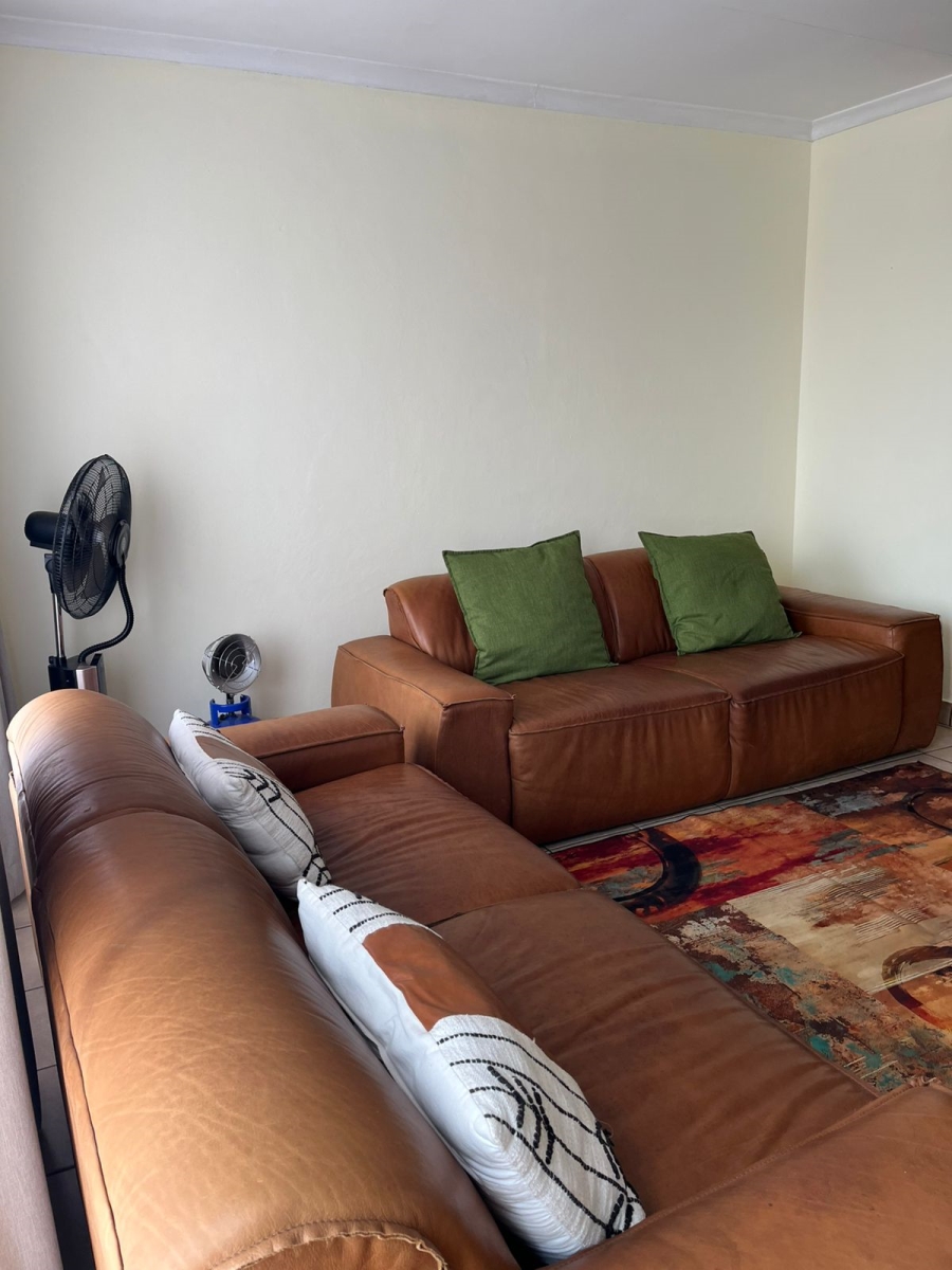 2 Bedroom Property for Sale in The Orchards Gauteng
