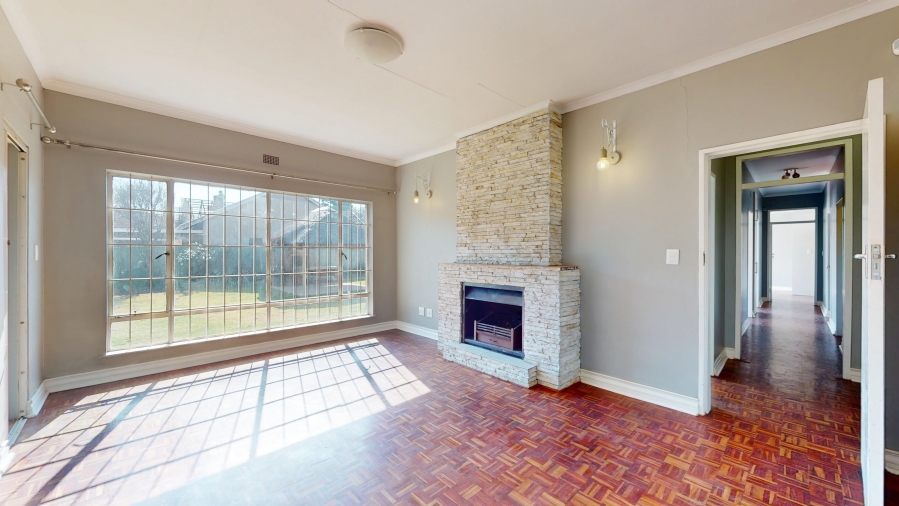 3 Bedroom Property for Sale in Farrarmere Gauteng