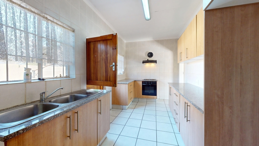 3 Bedroom Property for Sale in Farrarmere Gauteng
