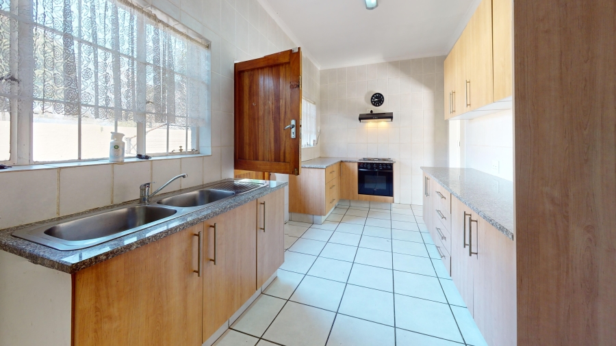 3 Bedroom Property for Sale in Farrarmere Gauteng