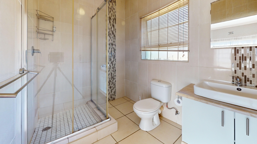 3 Bedroom Property for Sale in Farrarmere Gauteng