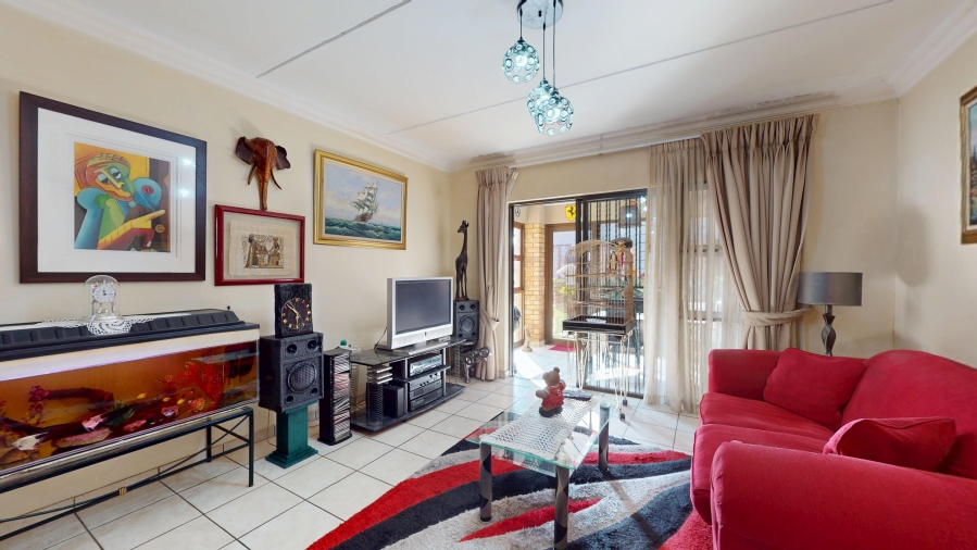 2 Bedroom Property for Sale in Ravenswood Gauteng