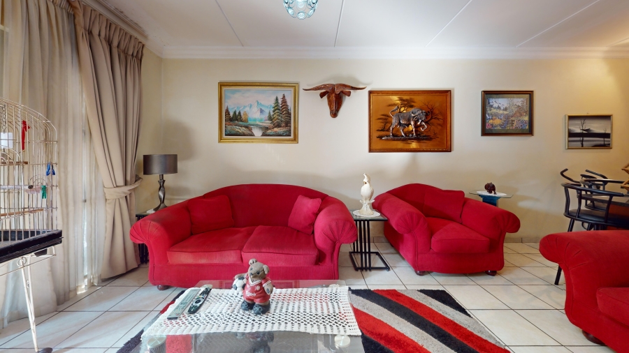 2 Bedroom Property for Sale in Ravenswood Gauteng