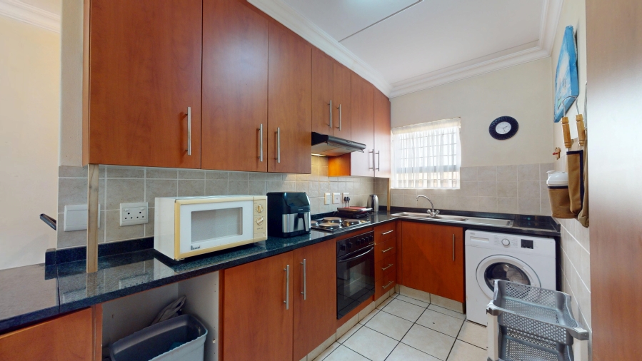 2 Bedroom Property for Sale in Ravenswood Gauteng