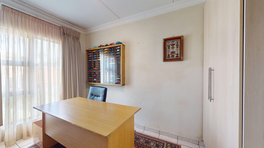2 Bedroom Property for Sale in Ravenswood Gauteng
