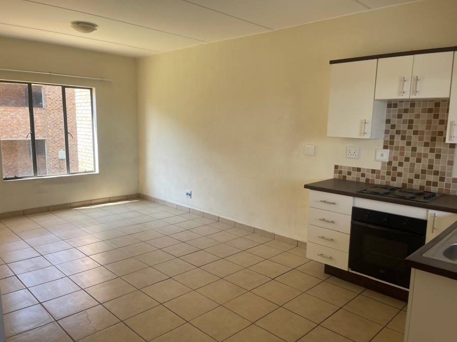 1 Bedroom Property for Sale in Grand Central Gauteng