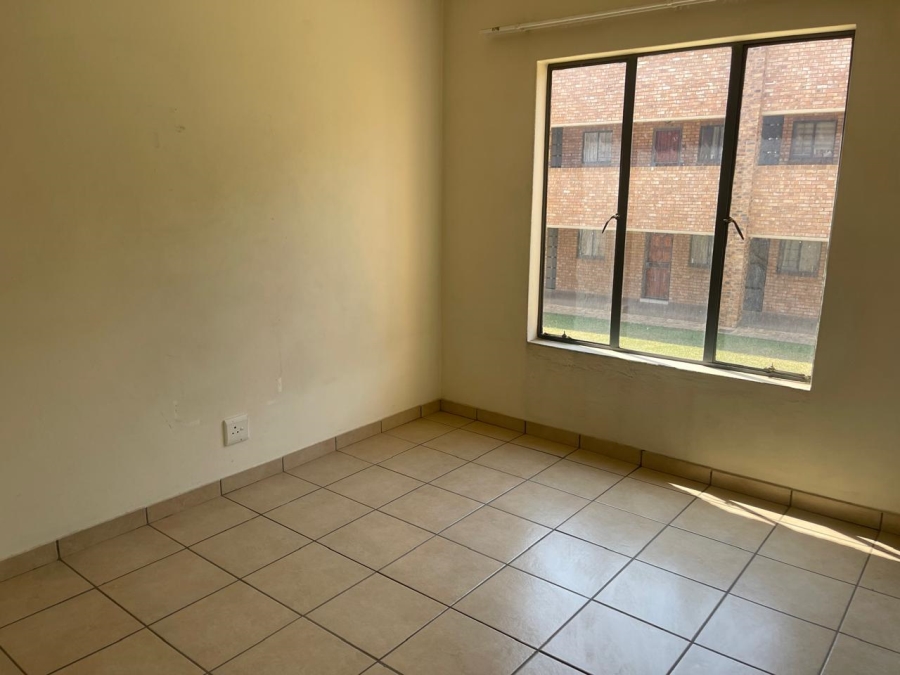 1 Bedroom Property for Sale in Grand Central Gauteng