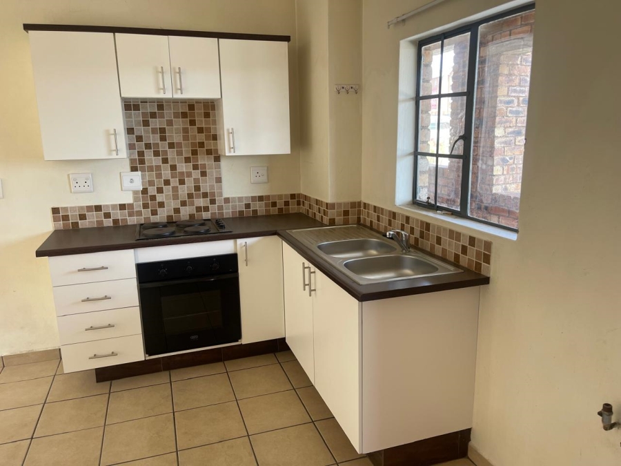 1 Bedroom Property for Sale in Grand Central Gauteng