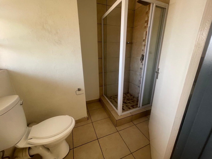1 Bedroom Property for Sale in Grand Central Gauteng