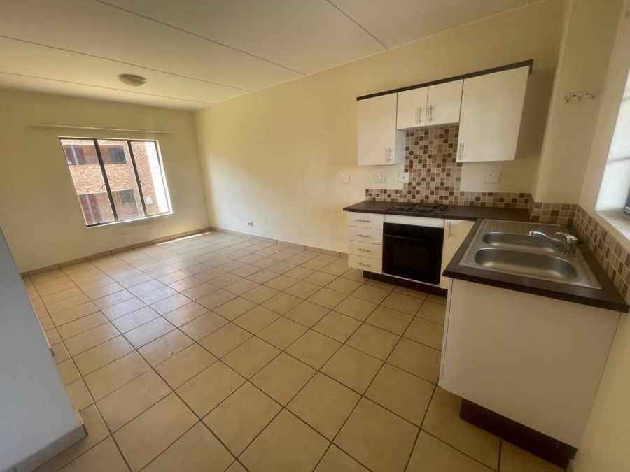 1 Bedroom Property for Sale in Grand Central Gauteng