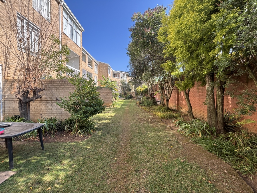 2 Bedroom Property for Sale in Morehill Gauteng
