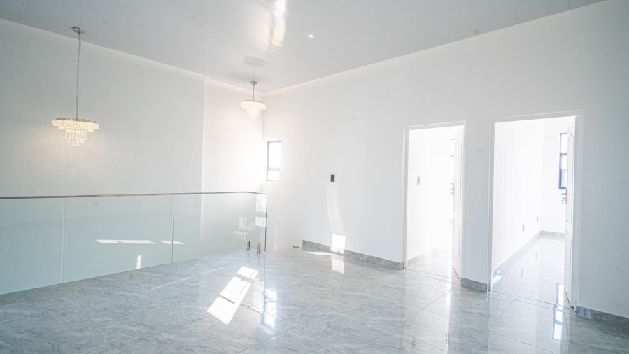 5 Bedroom Property for Sale in Helderfontein Estate Gauteng