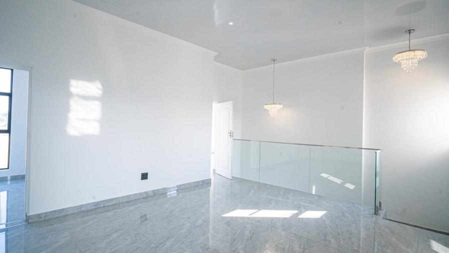 5 Bedroom Property for Sale in Helderfontein Estate Gauteng