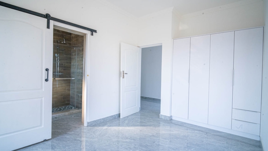 5 Bedroom Property for Sale in Helderfontein Estate Gauteng