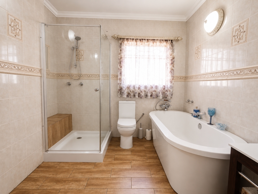 5 Bedroom Property for Sale in Wierda Park Gauteng