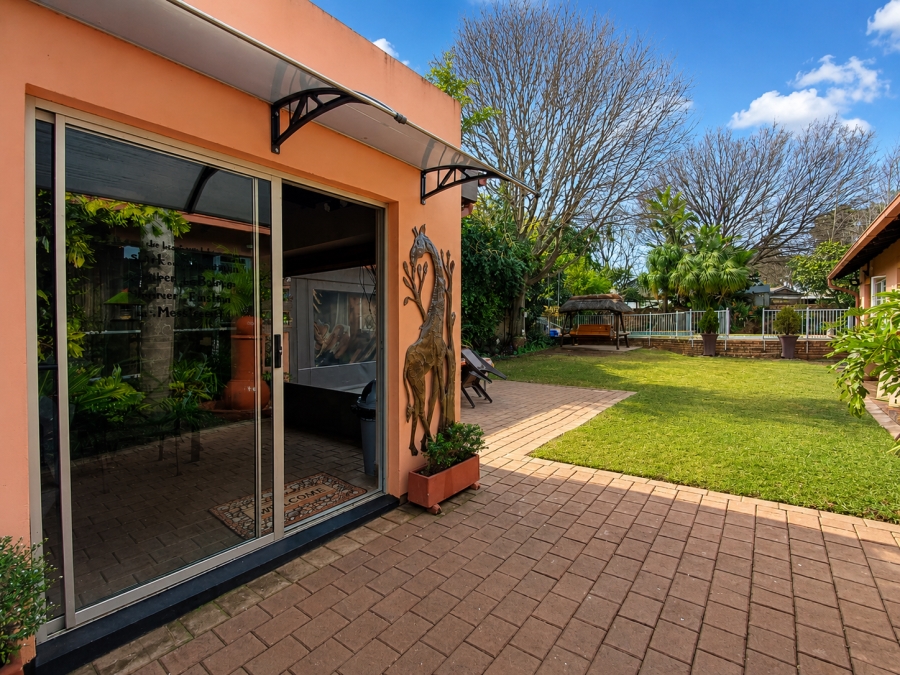5 Bedroom Property for Sale in Wierda Park Gauteng