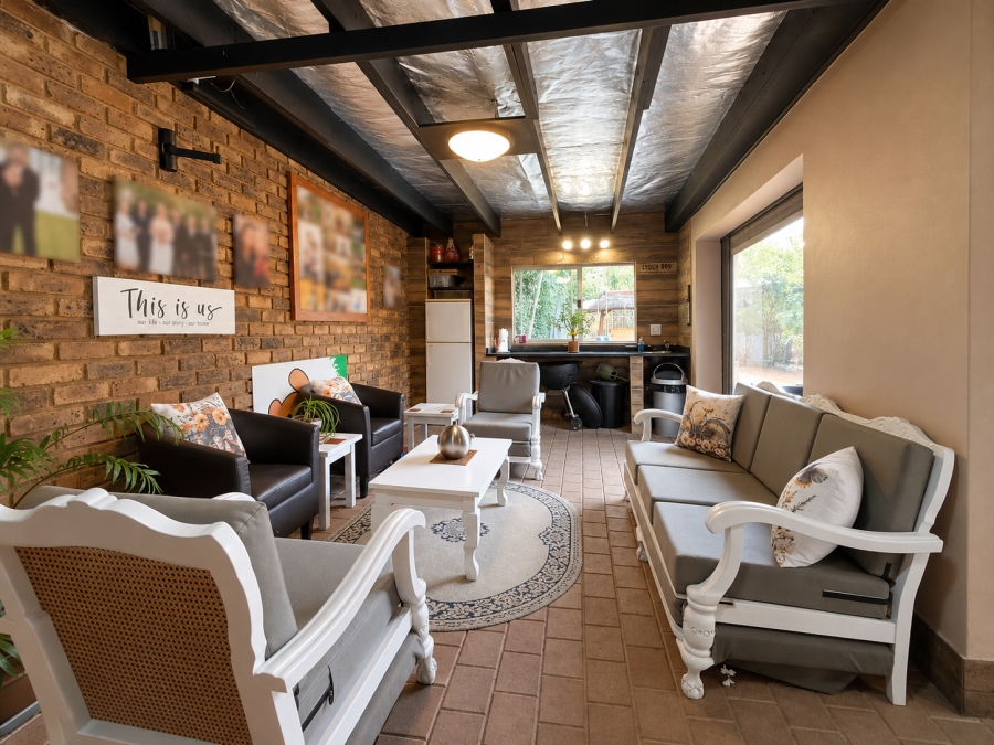 5 Bedroom Property for Sale in Wierda Park Gauteng