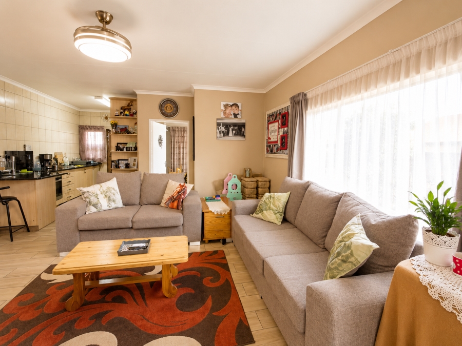 5 Bedroom Property for Sale in Wierda Park Gauteng