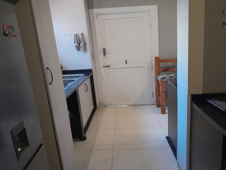 5 Bedroom Property for Sale in Brackendowns Gauteng