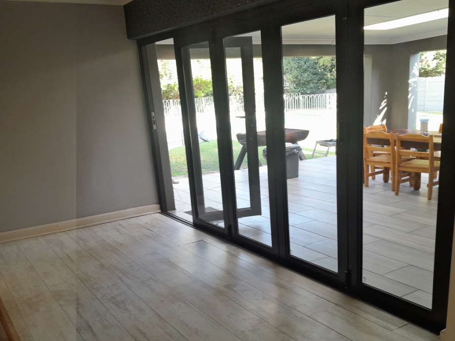 5 Bedroom Property for Sale in Brackendowns Gauteng