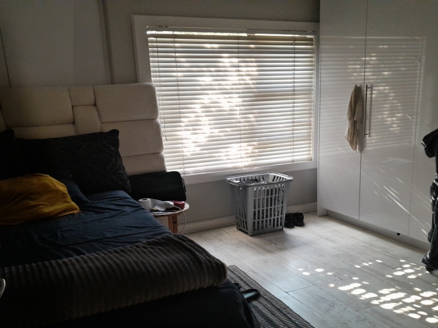 5 Bedroom Property for Sale in Brackendowns Gauteng