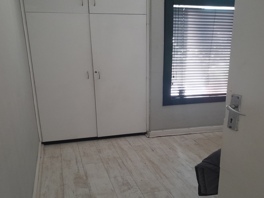 5 Bedroom Property for Sale in Brackendowns Gauteng