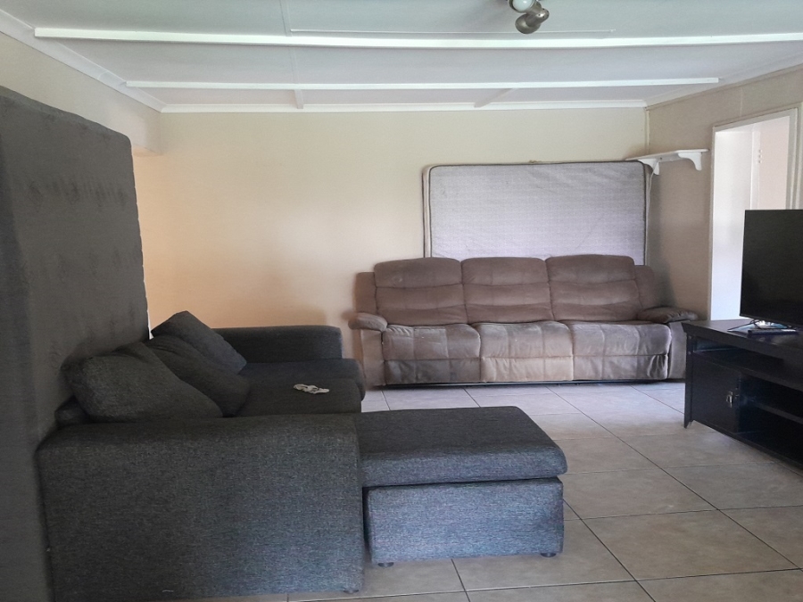5 Bedroom Property for Sale in Brackendowns Gauteng